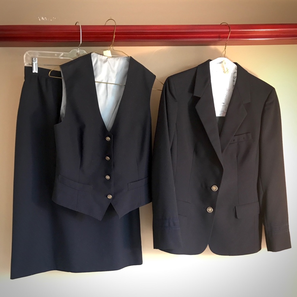 Delta Airlines flight attendant uniform 1983